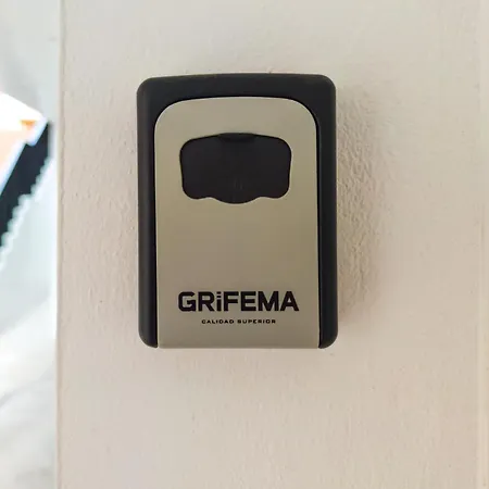 Апартаменти Apartamento Sol Y Luna A *